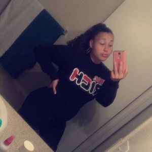 Meet your Posher, Kayla